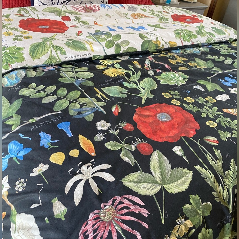 Poppy Reversible Organic Percale Duvet Cover